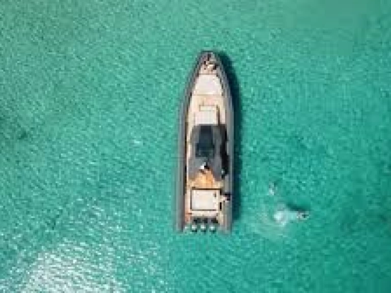 Hire a Sea Water PHANTOM 500 Mahón