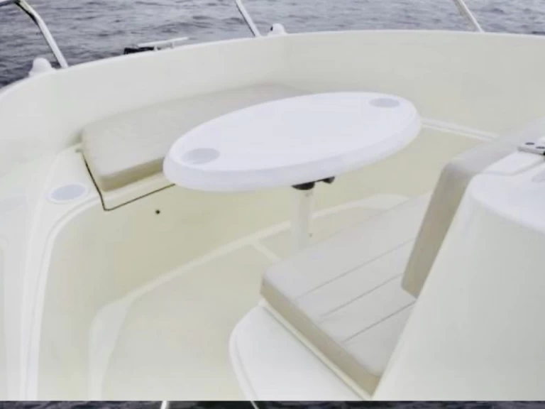 Hire Motorboat with or without skipper Quicksilver Marseille
