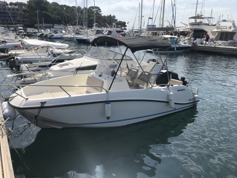 Quicksilver Activ 555 Open charter bareboat or skippered in  Fréjus