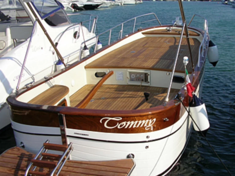 Hire Motorboat with or without skipper Gozzo Latino Otranto