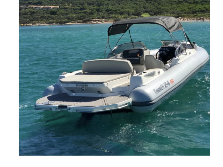 Yacht hire Port Grimaud cheap Marlin Boat 24SR FB