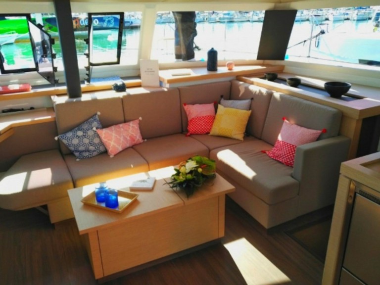 Catamaran to hire Marsala at the best price