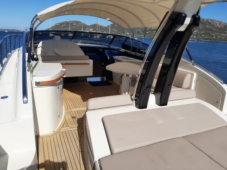 Yacht charter Porto-Vecchio - Riva RIVALE 52 on SamBoat
