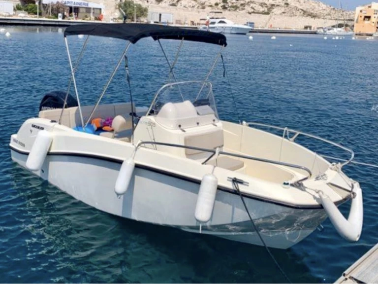 Hire a Quicksilver Activ 505 Open Marseille