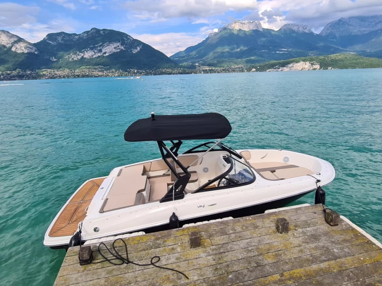 Hire Motorboat with or without skipper Bayliner Annecy