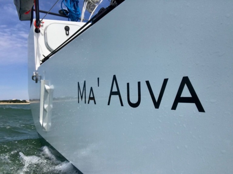 Yacht charter La Rochelle - Pogo Structures Pogo 30 on SamBoat