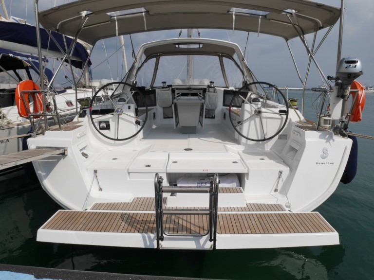 Bénéteau Oceanis 45 charter bareboat or skippered in  Lefkáda