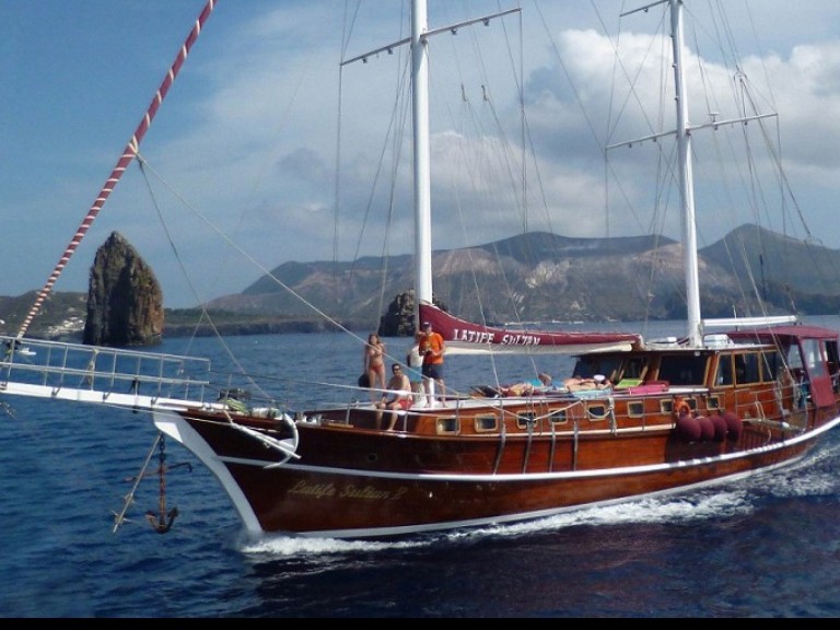 Hire Sailboat with or without skipper  Lipari