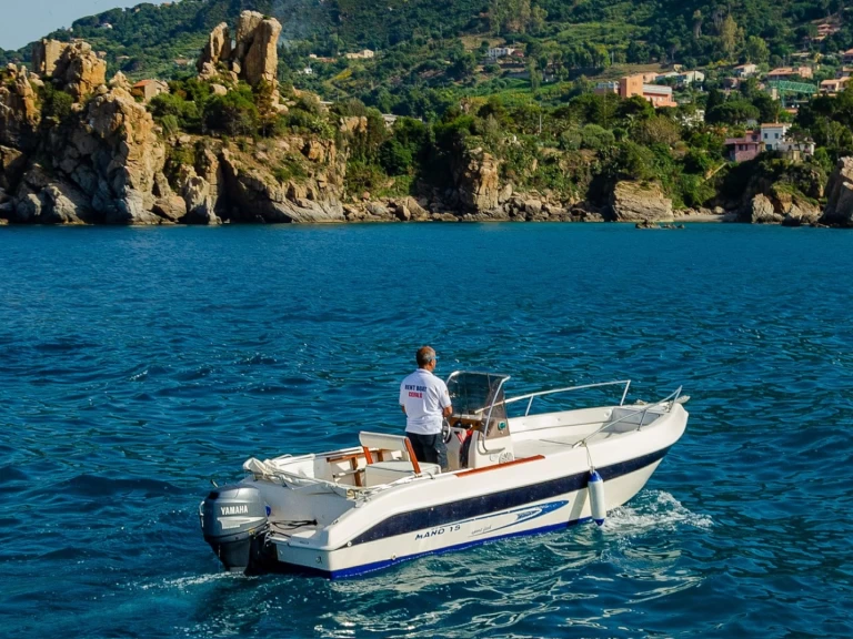 Yacht charter Cefalù - Mano Marine 19 on SamBoat