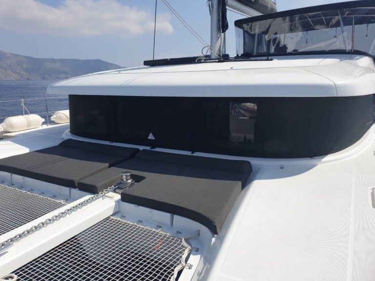 Yacht hire Lávrio cheap Lagoon 42