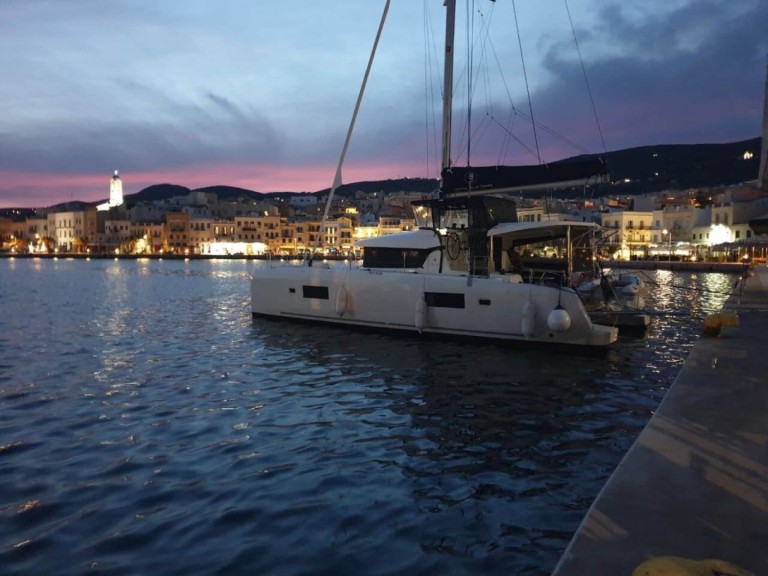 Hire Catamaran with or without skipper Lagoon Lávrio