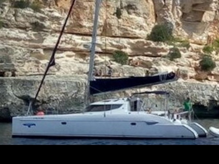Hire Catamaran with or without skipper Fountaine Pajot Cienfuegos