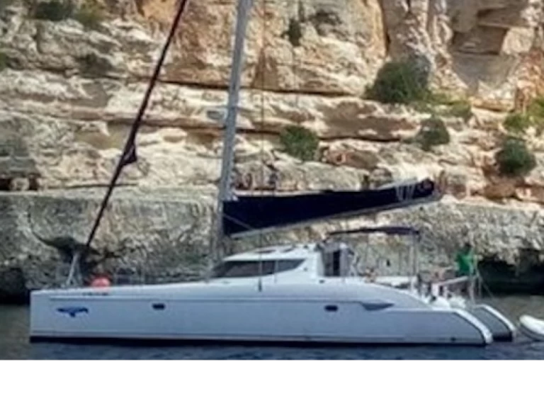 Hire Catamaran with or without skipper Fountaine Pajot Cienfuegos
