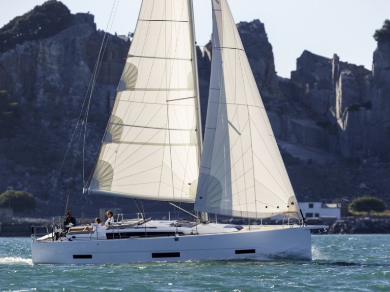 Hire Sailboat with or without skipper Dufour Cugnana Verde