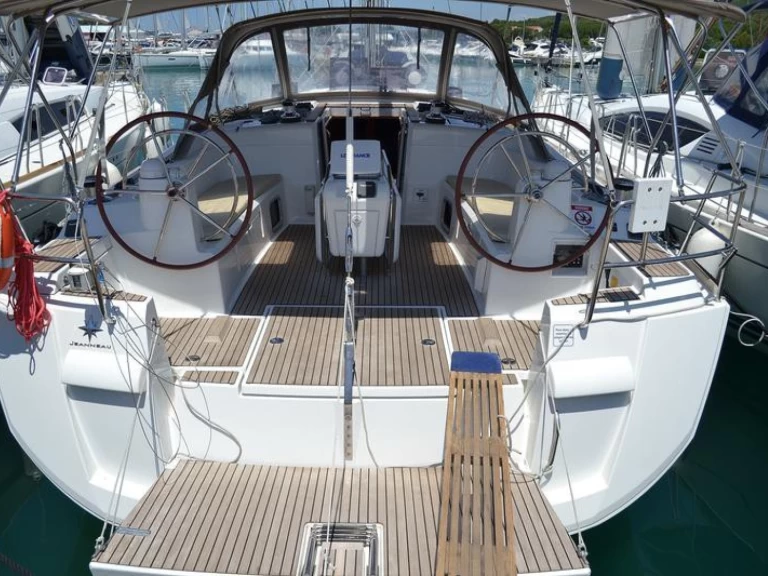 Sailboat to hire Palma de Mallorca at the best price
