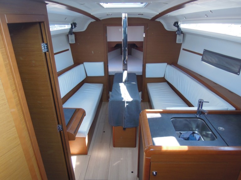 Yacht hire La Trinité-sur-Mer cheap SUN ODYSSEY 349 YEAR 2017