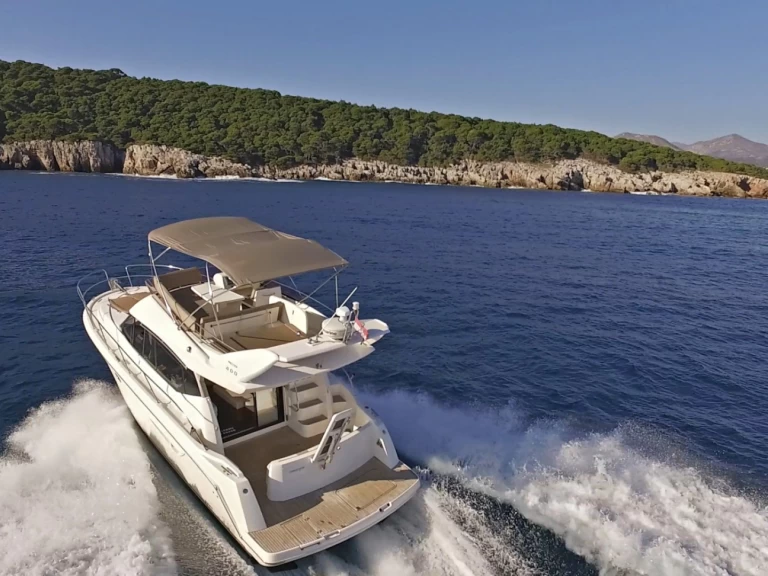 Yacht charter Dubrovnik - Jeanneau Prestige 400 Fly on SamBoat