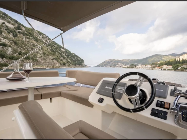 Hire a Jeanneau Prestige 400 Fly Dubrovnik