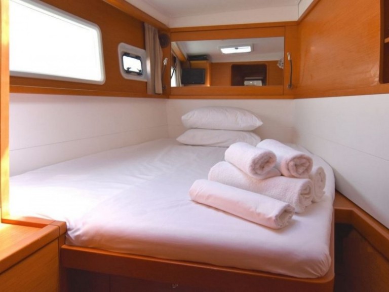 Lagoon Lagoon 450 F charter bareboat or skippered in  Alimos