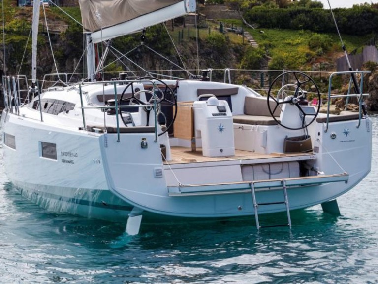 Yacht hire Arzon cheap Sun Odyssey 410