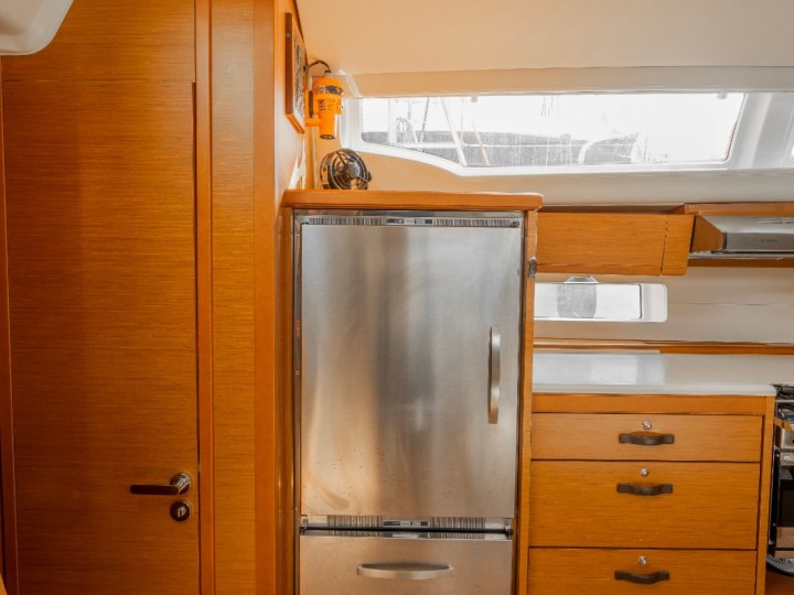 Yacht charter Alimos - Jeanneau Jeanneau 54 on SamBoat