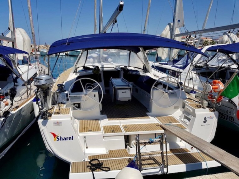 Sailboat to hire La Spezia at the best price