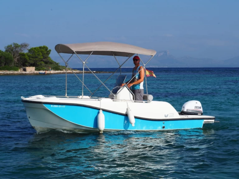 Motorboat to hire Can Picafort at the best price