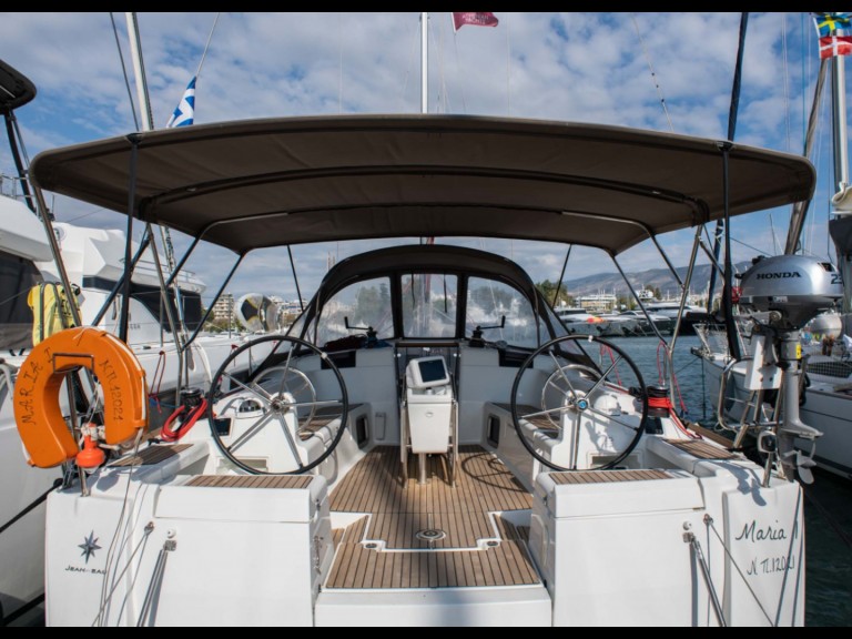 Hire Sailboat with or without skipper Jeanneau Alimos