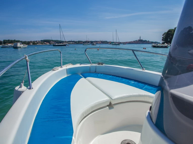 Charter a Sessa Marine Key Largo 17 in Rovinj on Samboat