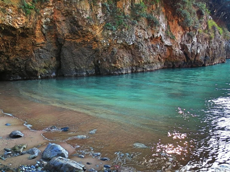 Hire a Ranieri Voyager 17 La Spezia