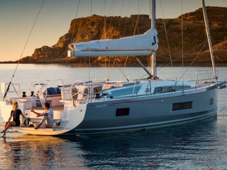 Sailboat to hire Volos at the best price