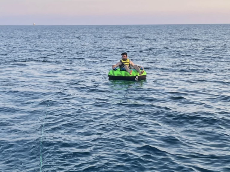 Hire Motorboat Eolo with a boat licence