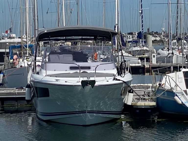 Jeanneau Cap Camarat 9.0 WA charter bareboat or skippered in  Larmor-Plage