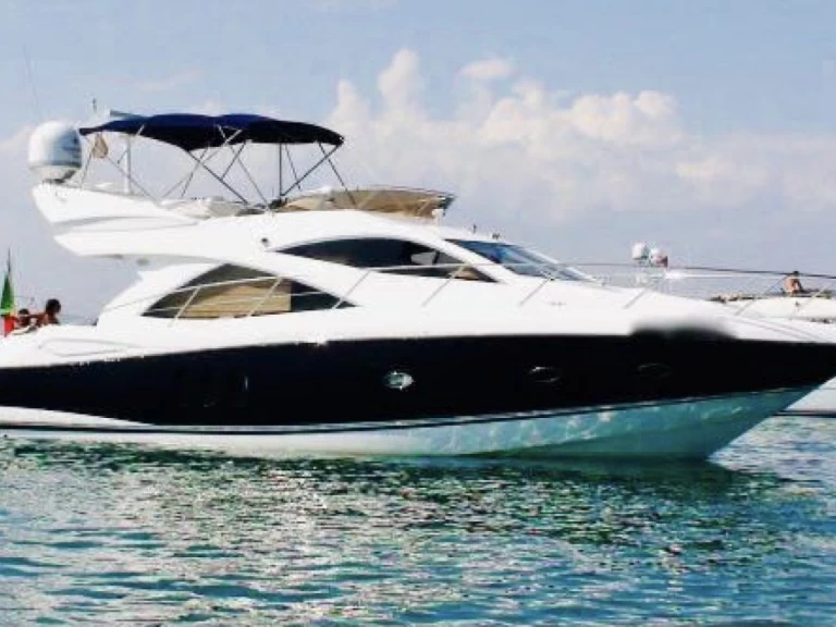 Luxury Yacht to hire Cannes at the best price