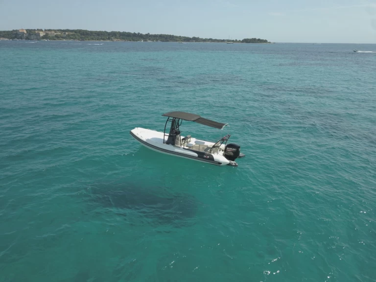 Hire a Avon GT Cannes