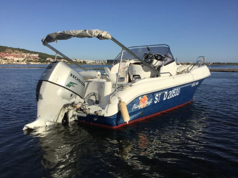 Charter a Pacific Craft Pacific Craft 650 WA in Sète on Samboat