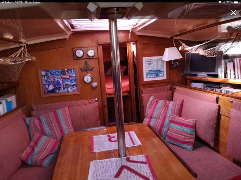 Charter a Wauquiez Amphora in Sète on Samboat