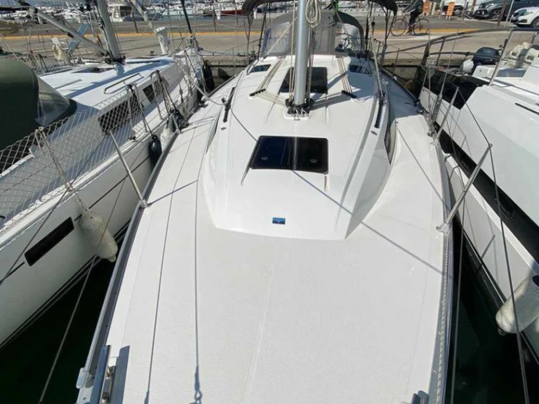 Sailboat to hire Getxo at the best price