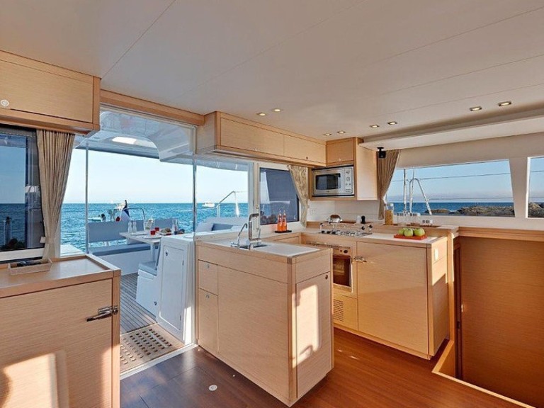 Hire Catamaran with or without skipper Lagoon Sant Antoni de Portmany