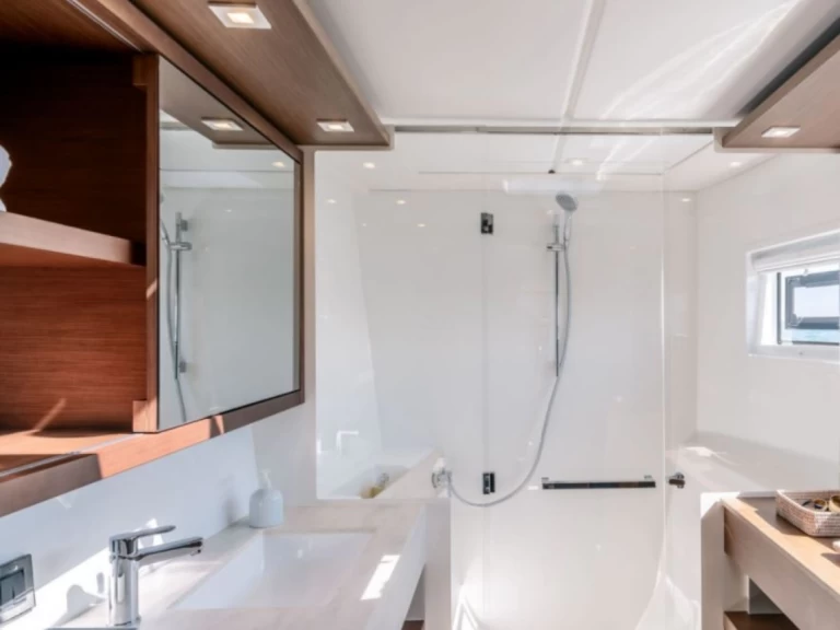 Hire Catamaran with or without skipper Lagoon Mahé