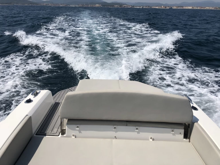 Hire RIB with or without skipper Marlin Boat Port Grimaud