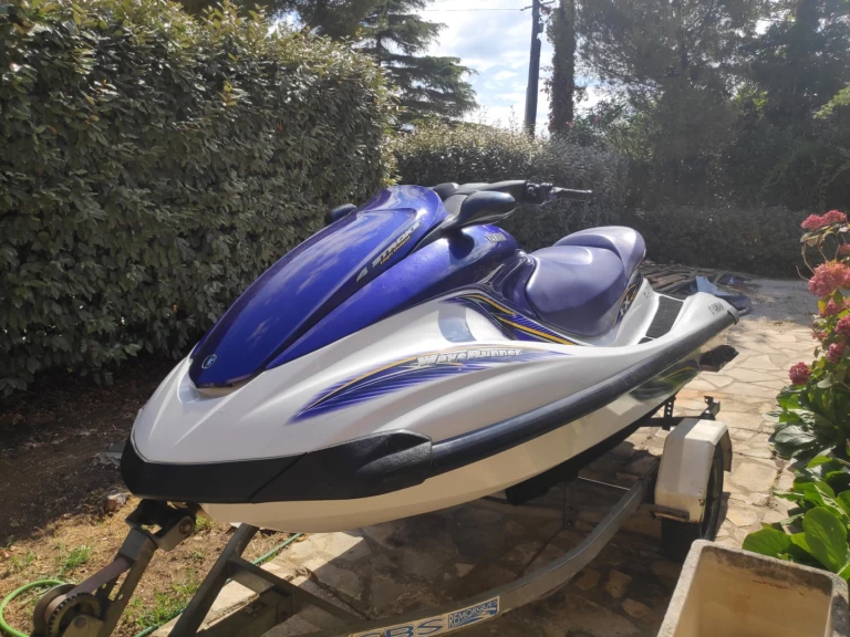 Jet ski hire in Six-Fours-les-Plages - Yamaha Fx 160