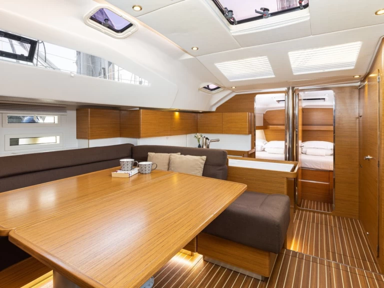 Sailboat hire in Kaštela - Elan Impression 50