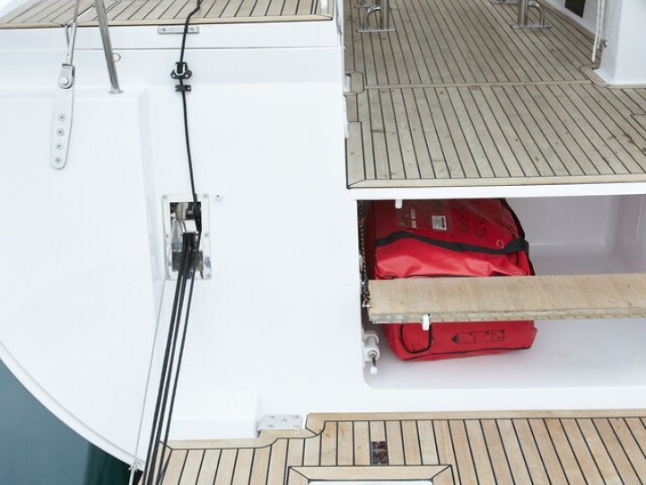 Hire Sailboat Elan with a boat licence