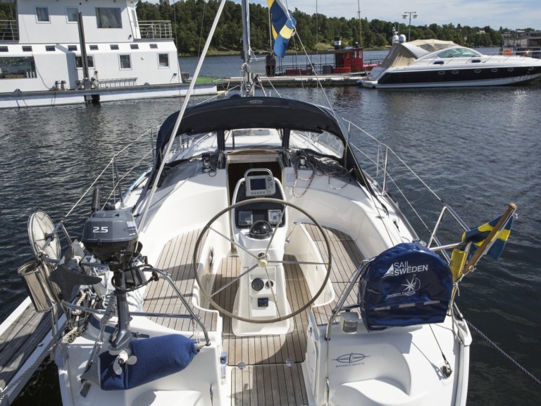 Hire a Bavaria Bavaria 30 Cruiser Lidingö