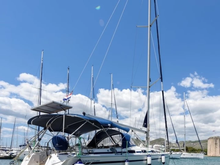 Charter a Bavaria Bavaria 40 Cruiser in Trogir on Samboat