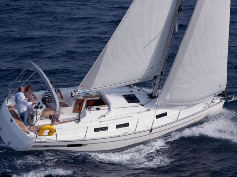 Charter a Bavaria Cruiser 32 in Trogir on Samboat