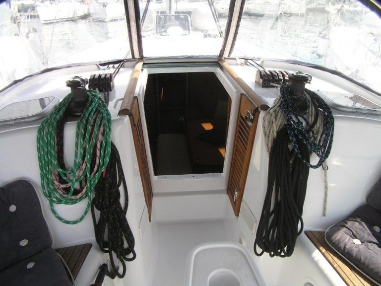 Yacht hire Trogir cheap Cyclades 43.4