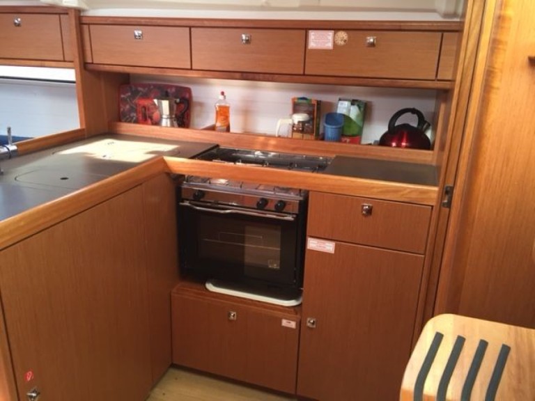 Hire Sailboat Bavaria with a boat licence