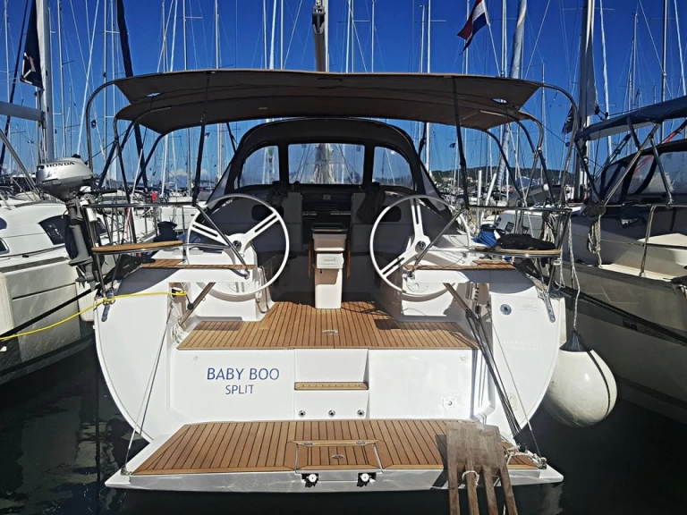 Hire a Elan Impression 45 Novi Vinodolski